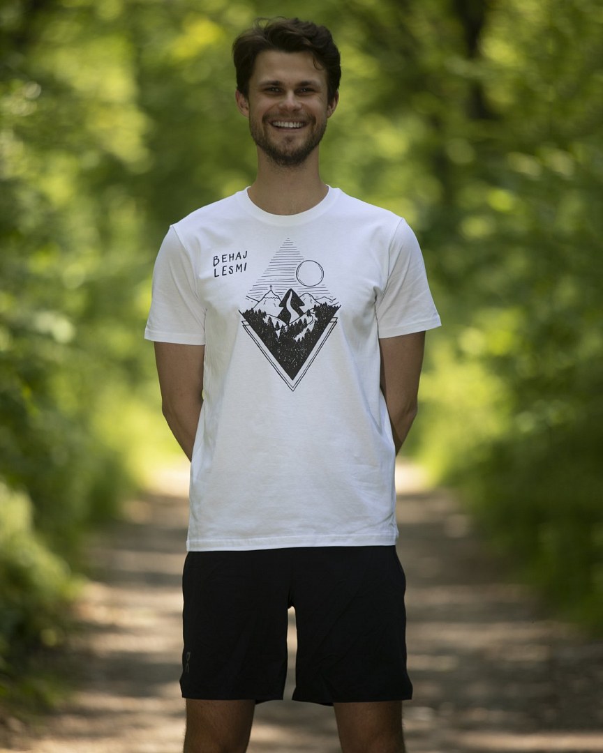 Bílé pánské tričko Behaj lesmi kolekce 2022 kosočtverec