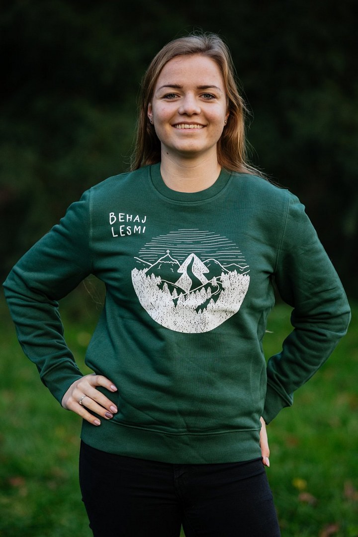Zelená dámská mikina Behaj lesmi kolekce 2022 kulatý motiv