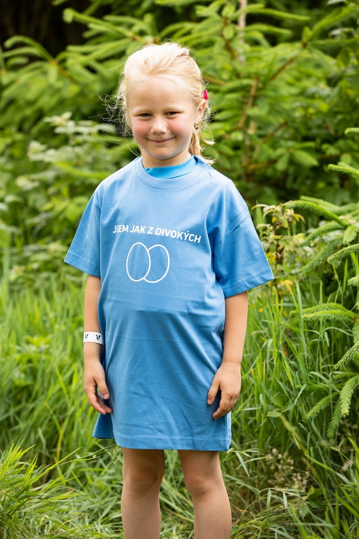 Modré dětské tričko Běhej lesy